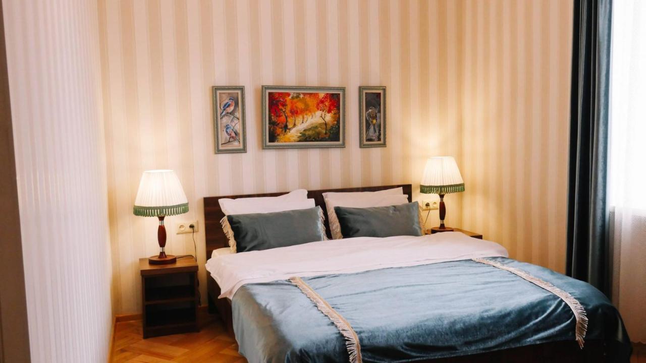 Simon'S Apartment Tbilisi ภายนอก รูปภาพ