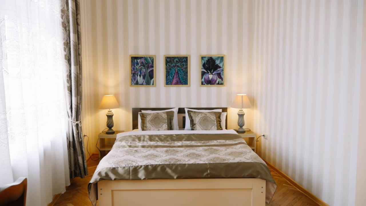 Simon'S Apartment Tbilisi ภายนอก รูปภาพ