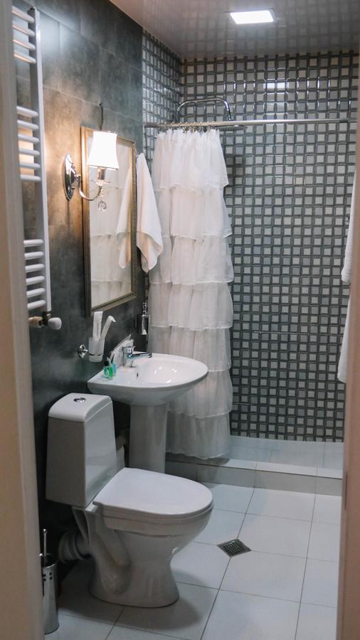 Simon'S Apartment Tbilisi ภายนอก รูปภาพ