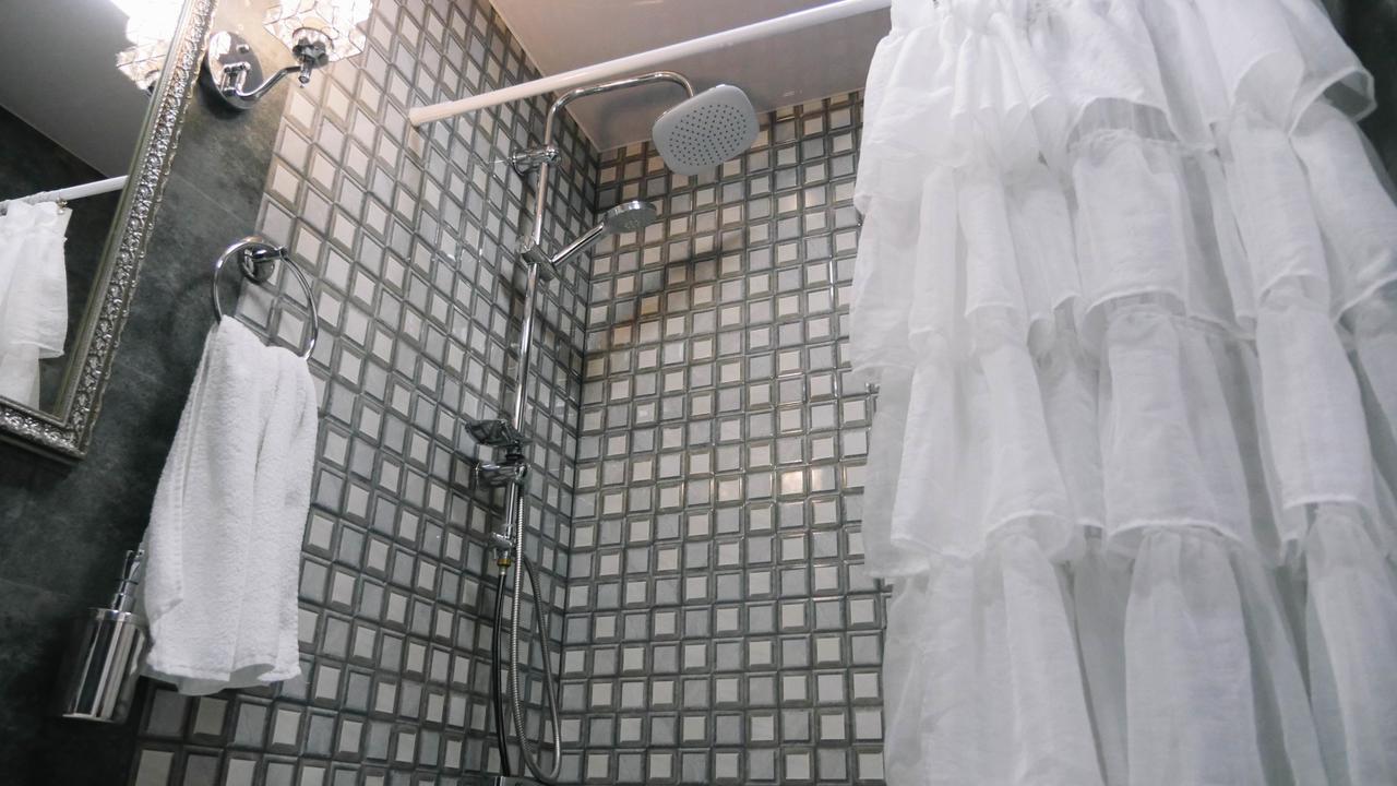 Simon'S Apartment Tbilisi ภายนอก รูปภาพ